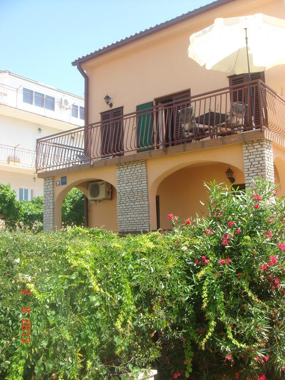 Apartments Renata Primošten Esterno foto
